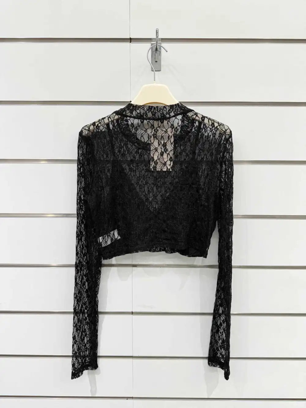 Crew neckline lace top